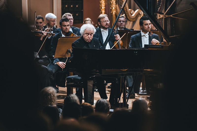 Česká filharmonie • András Schiff, 11. října 2023, Rudolfinum – Semjon Byčkov (foto Petr Chodura)