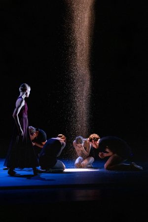 Balet NdB – Bdění, choreografie White Darkness (foto Pavel Hejný)