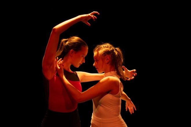 Bohemia Balet, Kontrasty: Pozastavený okamžik zranitelnosti, chor. S. Delattre (foto Adéla Amel Veselá)