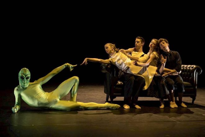 Conspiracy, choreografie Dominka White Slavkovského pro Ballett Zürich (foto Gregory Batardon)