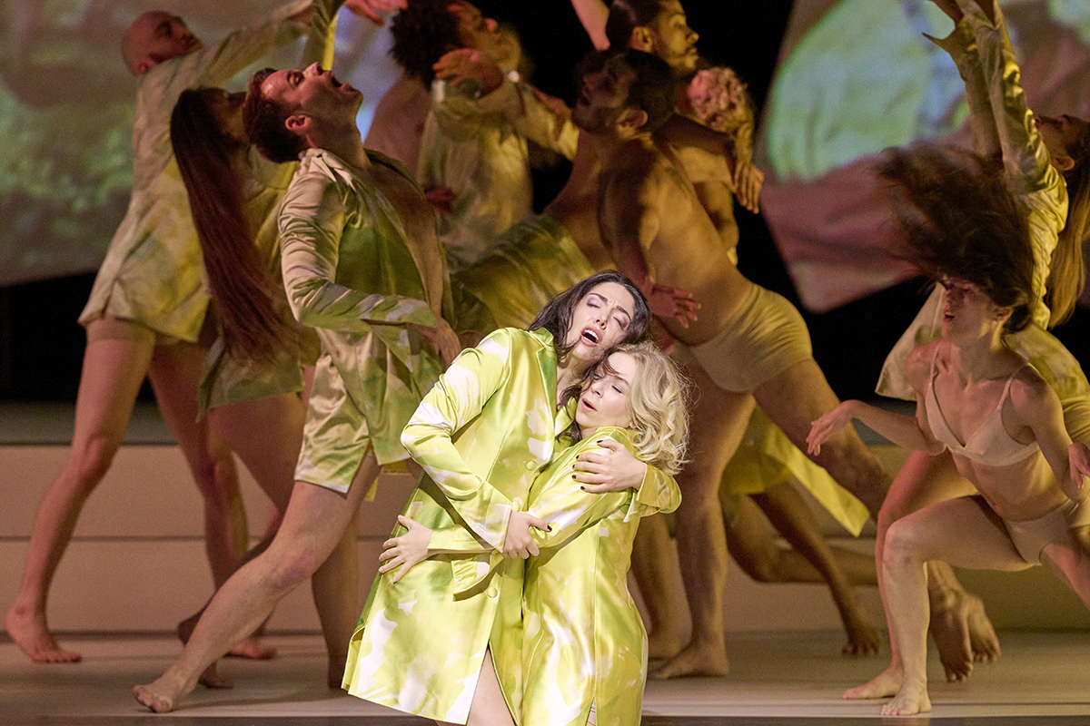György Ligeti: Le Grand Macabre, Wiener Staatsoper – Isabel Signoret a Maria Nazarova (foto Michael Pöhn)