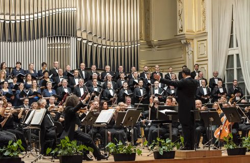 Slovenská filharmónia, Slovenský filharmonický zbor a Peter Valentovič (foto Alexander Trizuljak)
