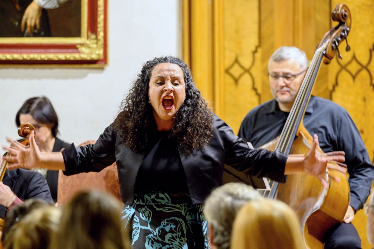 Musica Florea: Francouzská a španělská hudba v Evropě 17. a 18. století – Beatriz Lafont Murcia, 6. prosince 2023, Rytířský sál Českého velkopřevorství, Praha (foto Petr Dyrc)