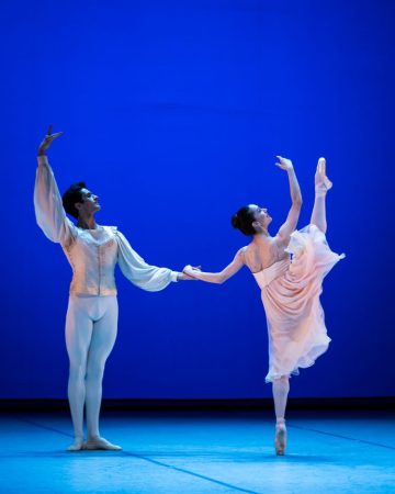 Marianela Núñez a Reece Clark v Tchaikovsky Pas de deux, Janáčkovo divadlo 27. 1. 2024 (foto Arthur Abram)