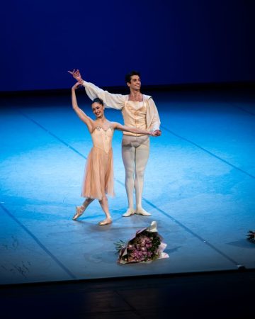 Marianela Núñez a Reece Clark v Tchaikovsky Pas de deux, Janáčkovo divadlo 27. 1. 2024 (foto Arthur Abram)