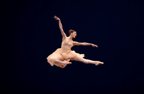 Marianela Núñez v Tchaikovsky Pas de Deux, Royal Ballet Live 2020 (foto Rachel Hollings, ROH)