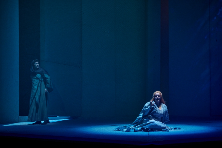 Richard Wagner: Tristan a Isolda – Tanja Ariane Baumgartner, Camilla Nylund (zdroj Semperoper Dresden, foto Ludwig Olah)