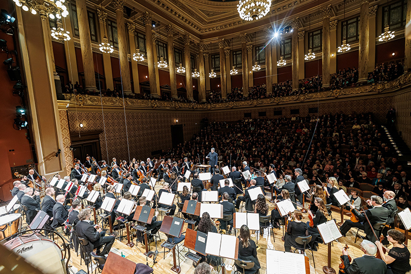 100. výročí Českého rozhlasu, 11. března 2024, Dvořákova síň Rudolfina, Praha – Olari Elts a Symfonický orchestr Českého rozhlasu (foto Michal Fanta)