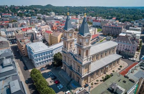 Katedrála Božského Spasitele, Ostrava (zdroj Varhany pro Ostravu)