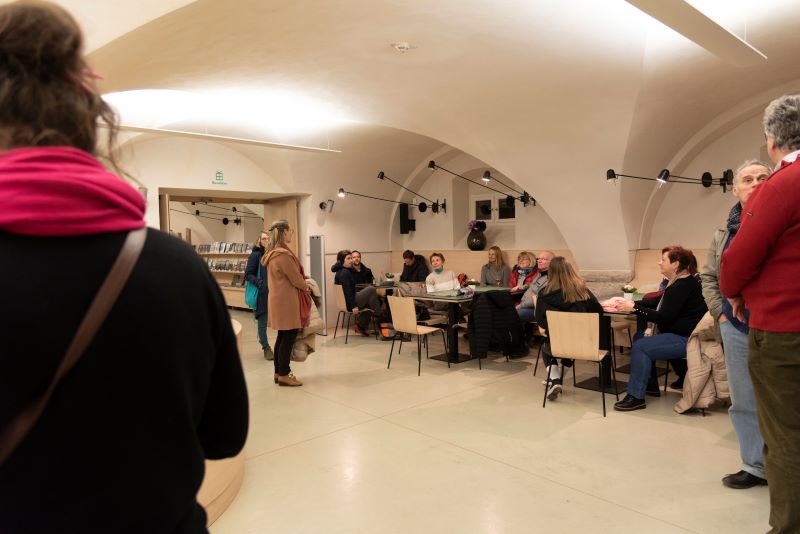Prezentace začínají v kavárně muzea Zámku Žďár (foto archiv SE.S.TA)