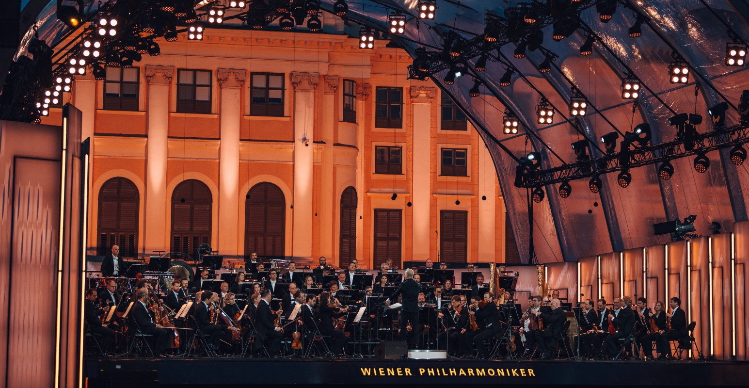Letní koncert Vídeňských filharmoniků 2023 (zdroj Wiener Philharmoniker, foto Niklas Schnaubelt)