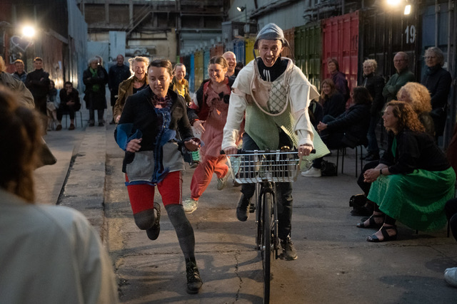 Na zkouškách s Antoinette Helbing (foto Jan Vesala)