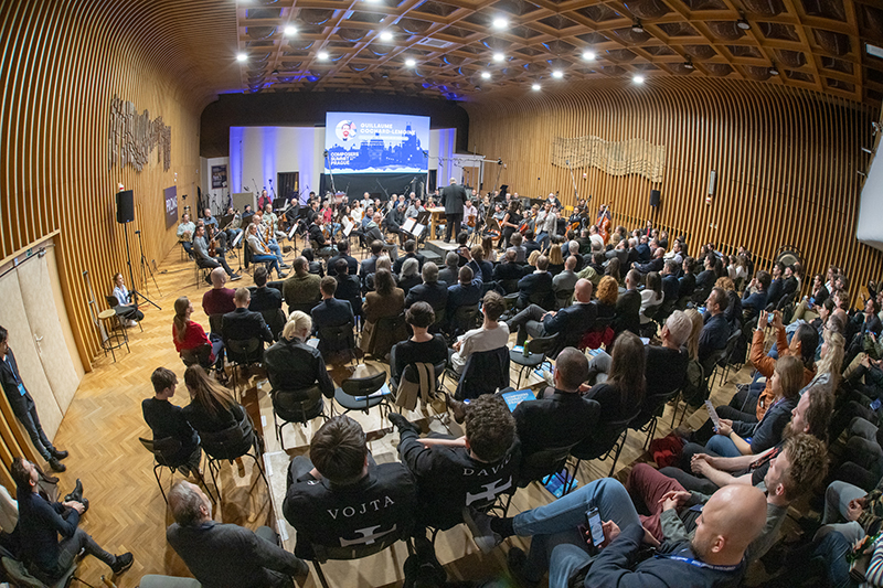 Composers Summit Prague 2024 – Showcase nadaných skladatelů ve studiu Českého národního symfonického orchestru v Hostivaři (foto Jan Urbánek)