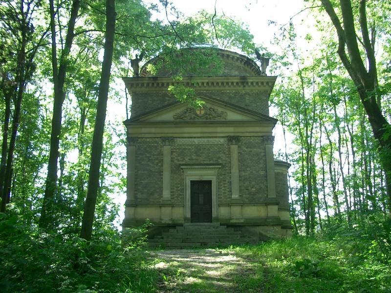 Hrobka rodu Daubků (zdroj Památkový katalog)
