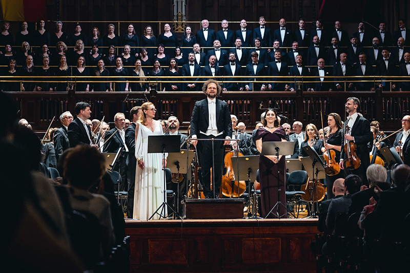 Symfonický orchestr hl. m. Prahy FOK: Mahler – Vzkříšení, 12. června 2024, Obecní dům, Smetanova síň – Olga Jelínková, Tomáš Brauner, Bella Adamova a Symfonický orchestr hl. m. Prahy FOK (foto Petr Chodura)