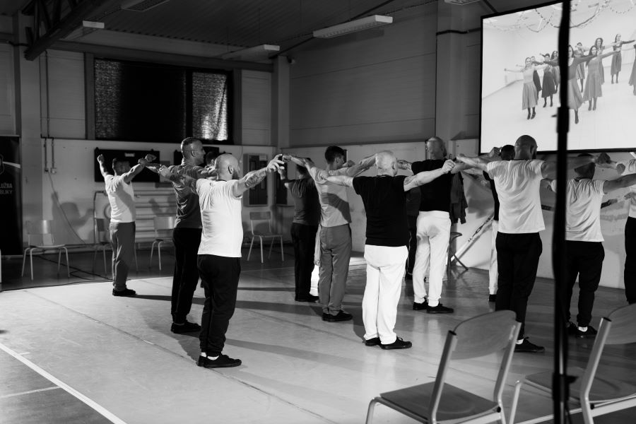 West Side Story v příbramské věznici (foto z představení Alexandre Katsapov)