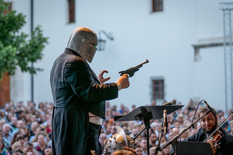 Smyčce PFO na Špilberku, 5. července 2024, Hlavní nádvoří hradu Špilberk – Jiří Korynta (foto Michal Okleštěk)