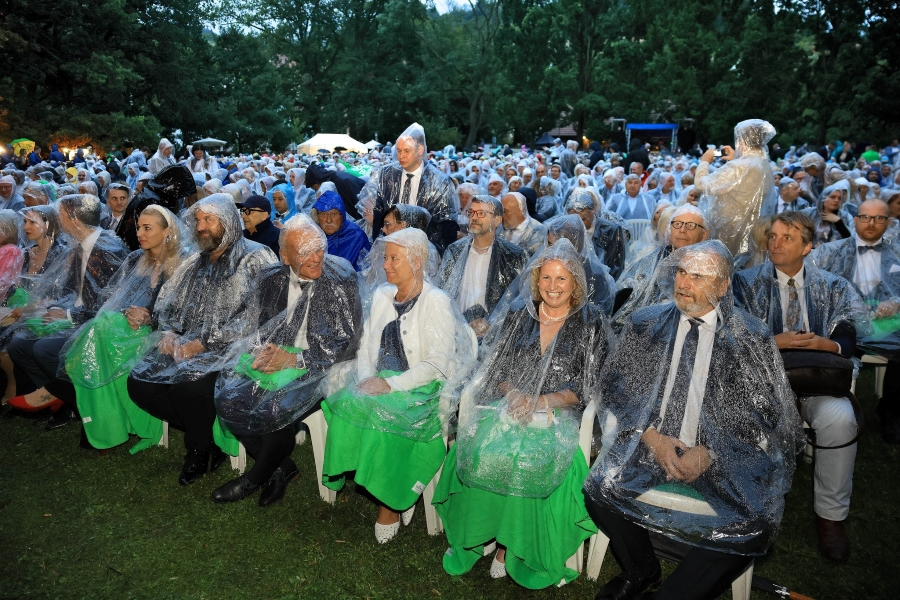 Zmoklé obecenstvo, 13. července 2024, Festlival Krumlov (zdroj Festival Krumlov)