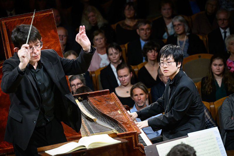 Dvořákova Praha, 15. září 2024, Rudolfinum, Dvořákova síň – Václav Luks a Eric Guo (foto Petra Hajská)