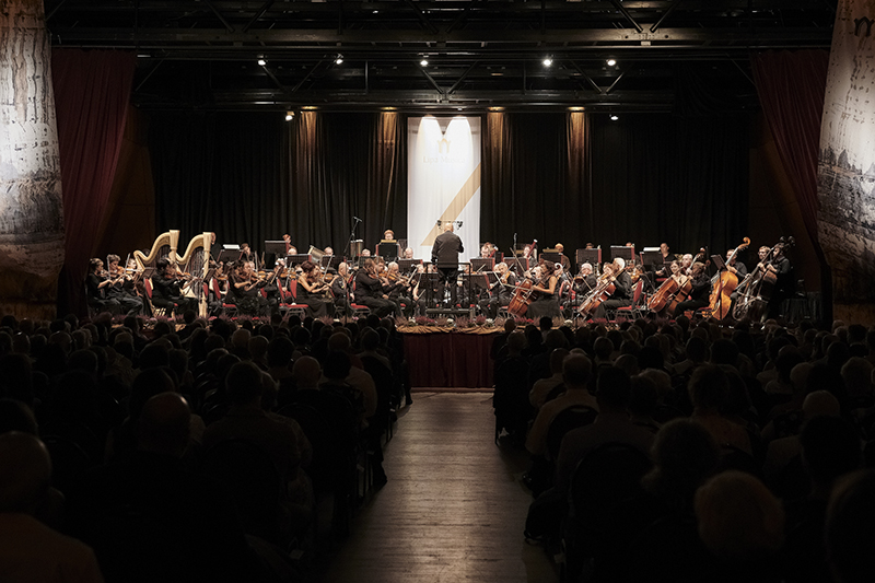 Lípa Musica: Zahajovací koncert, 6. září 2024, Česká Lípa, Kulturní dům Crystal – Filharmonie Brno a Dennis Russell Davies (foto Martin Špelda)