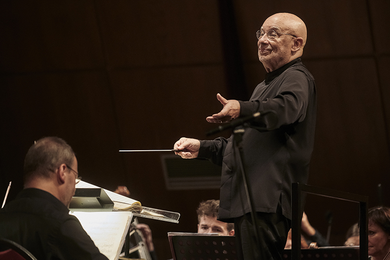 Lípa Musica: Zahajovací koncert, 6. září 2024, Česká Lípa, Kulturní dům Crystal – Filharmonie Brno a Dennis Russell Davies (foto Martin Špelda)