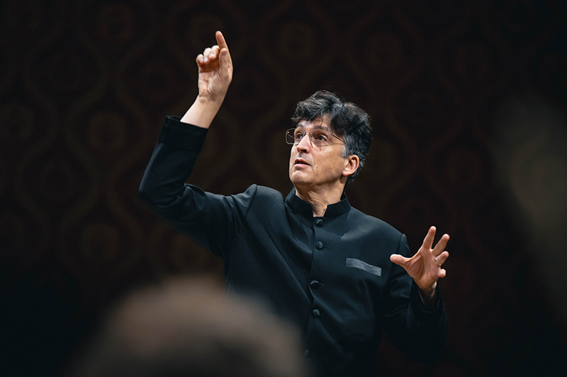 Pražský filharmonický sbor: Zahajovací koncert, 28. září 2024, Praha, Rudolfinum – Michael Sanderling (foto Petr Chodura)