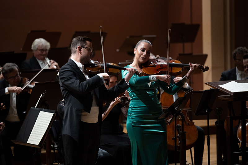 Česká filharmonie · Nathalie Stutzmann, 9. října 2024, Rudolfinum, Dvořákova síň – Jan Fišer a Eva Krestová (foto Eliška Dobnerová)