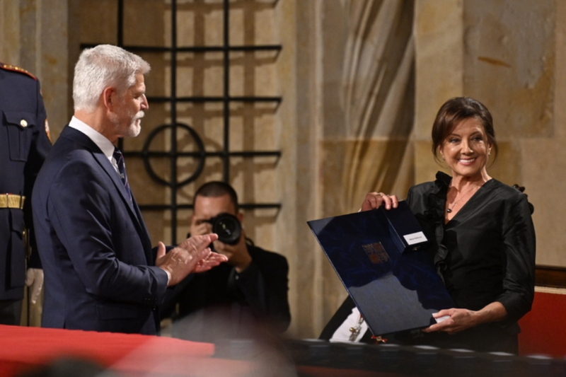 Prezident Petr Pavel a Marie Rottrová, Slavnostní předávání státního vyznamenání, 28. října 2024, Vladislavský sál, Pražský hrad, Praha (foto: Šulová Kateřina, zdroj: ČTK)