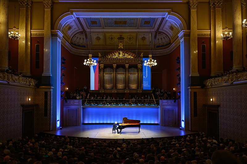 Klavírní festival Rudolfa Firkušného: Jean-Efflam Bavouzet, 9. listopadu 2024, Rudolfinum, Dvořákova síň (foto Petra Hajská)