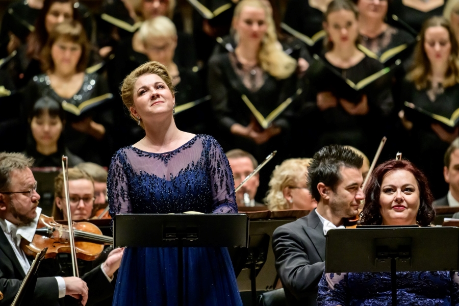 Kateřina Kněžíková, Česká filharmonie, Pražský filharmonický sbor, Carnegie Hall, New York (foto Lukáš Masner)