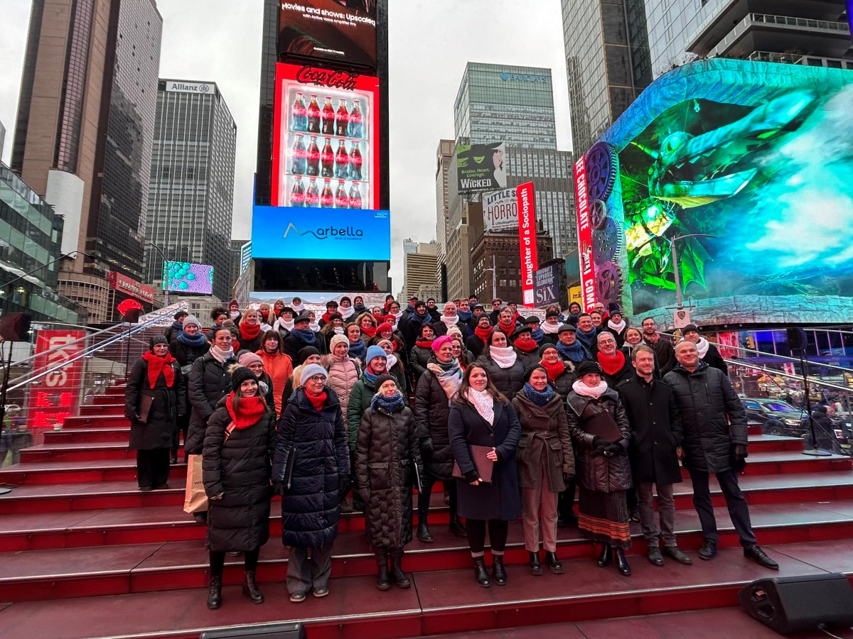 Pražský filharmonický sbor, Times Square, New York (zdroj Pražský filharmonický sbor)