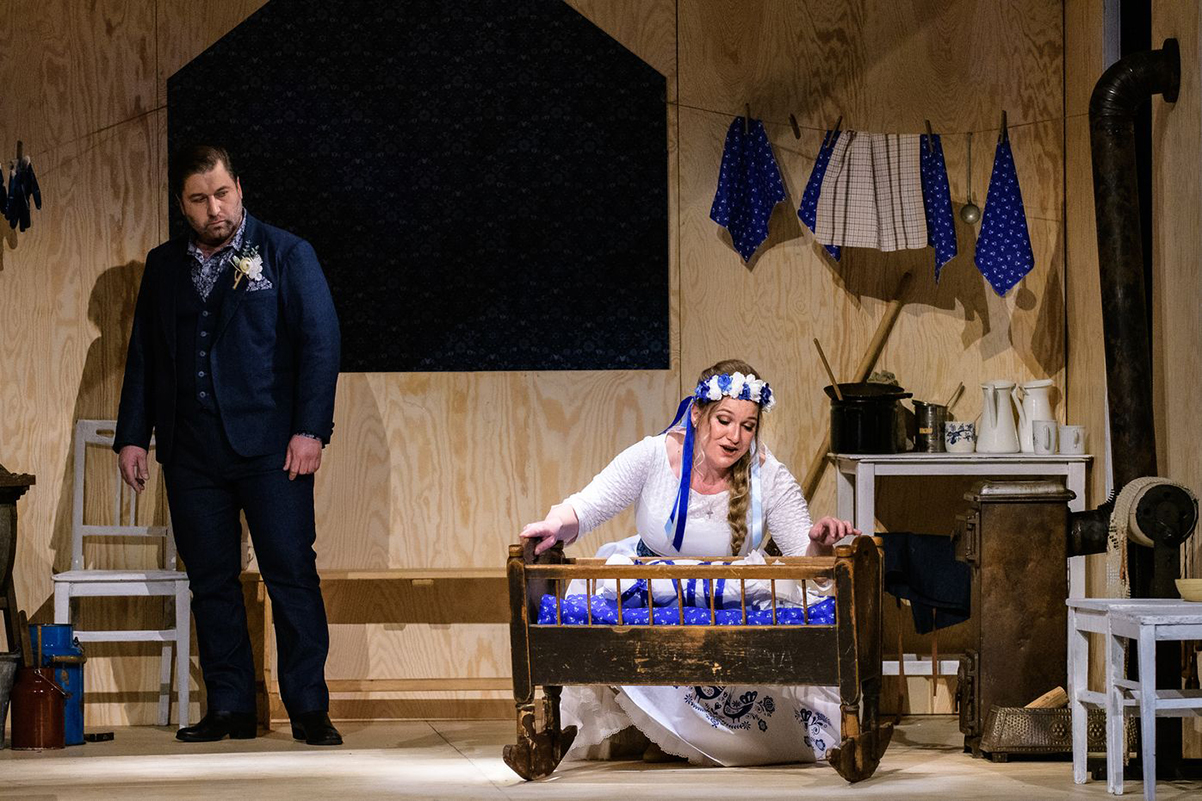 Bedřich Smetana: Hubička, Divadlo J. K. Tyla Plzeň – Richard Samek, Ivana Veberová (foto Martina Root)