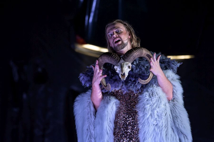 Ervín Schulhoff: Plameny  – Státní opera, 12. června 2022 (foto Serghei Gherciu)