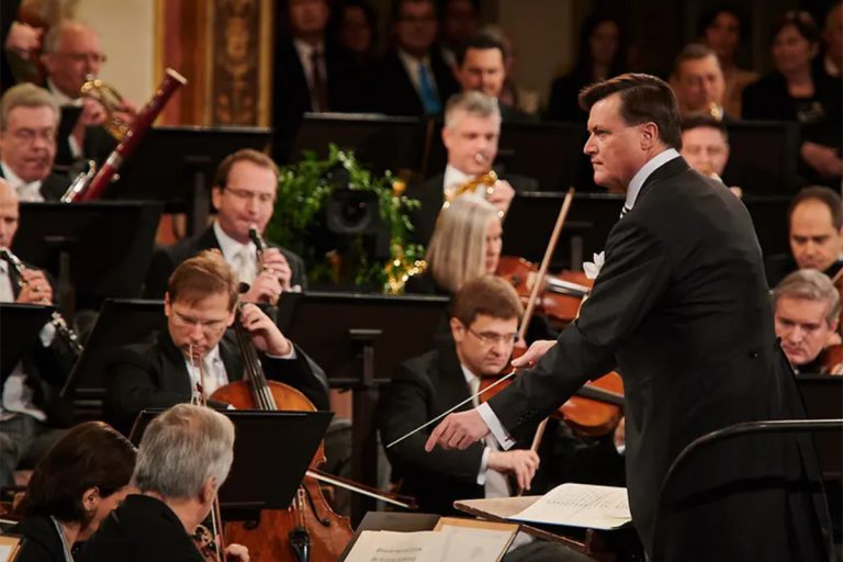 Christian Thielemann a Vídeňští filharmonikové (zdroj Wiener Philharmoniker, foto Wolf-Dieter Grabner)