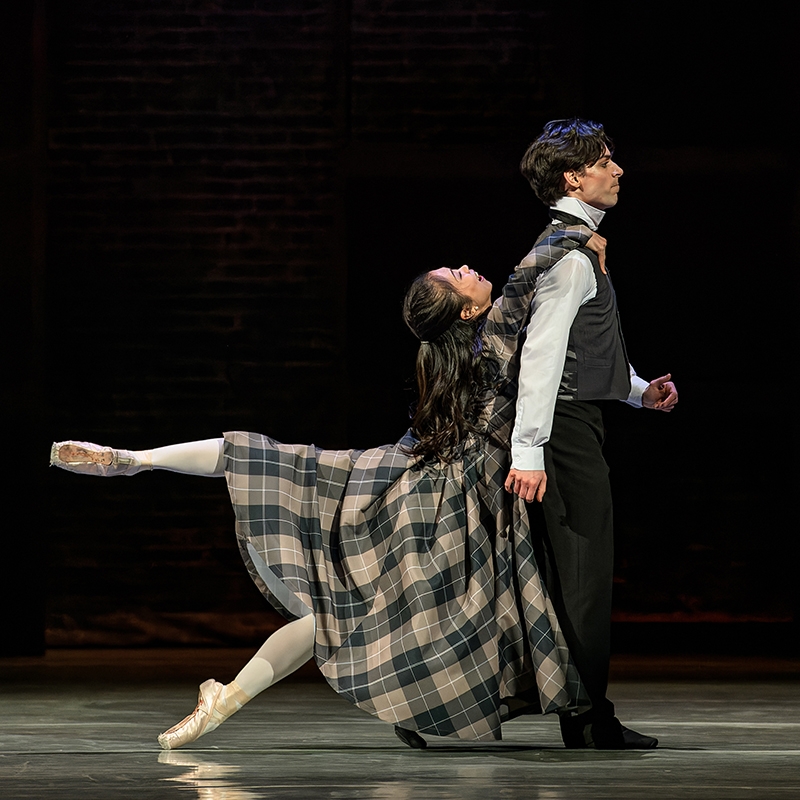 Aniello Mallardo: Obraz Doriana Graye – Sawa Shiratsuki, Sergio Méndez Romero; Moravské divadlo Olomouc (foto Serghei Gherciu)