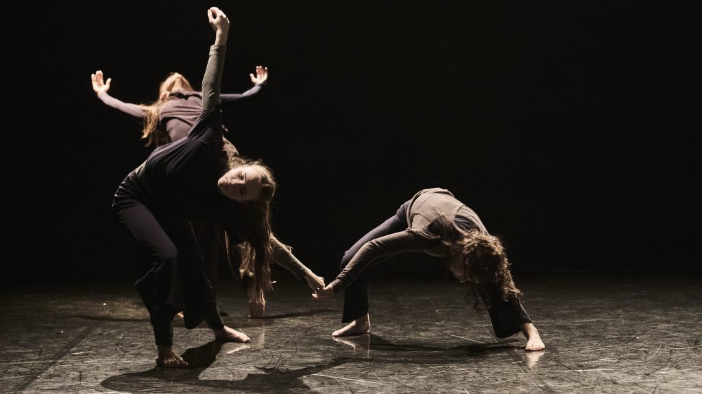Maturitní představení Konzervatoře Dunacen centre – Barbora Kropášková: EmerGENt State (foto Martin Špelda)