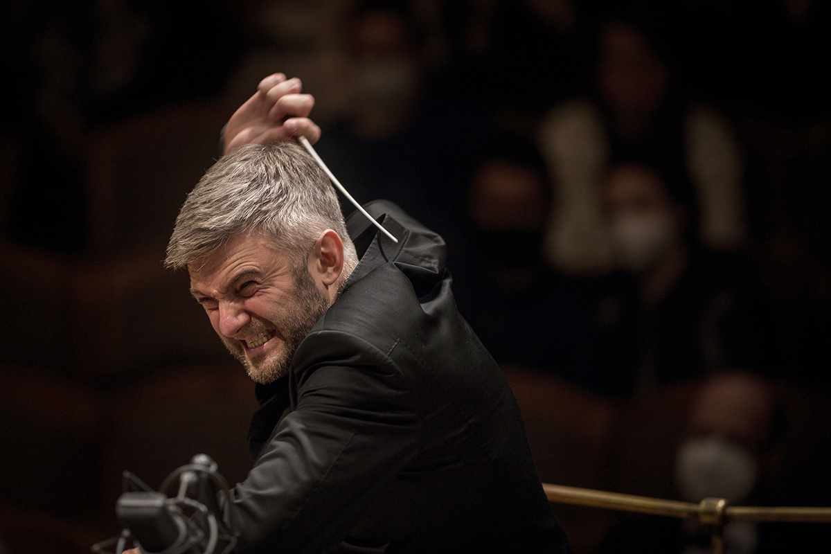 Symfonický orchestr Českého rozhlasu: Harfa Emmanuela Ceyssona – Kirill Karabits, 3. ledna 2022 (foto Vojtěch Brtnický)