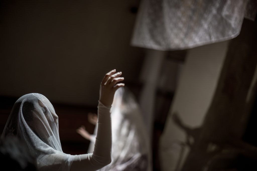 Nová generace 2025 – site specific, 21. listopadu 2025, Lichtenštejnský a Hartigovský palác (foto Vojtěch Brtnický)