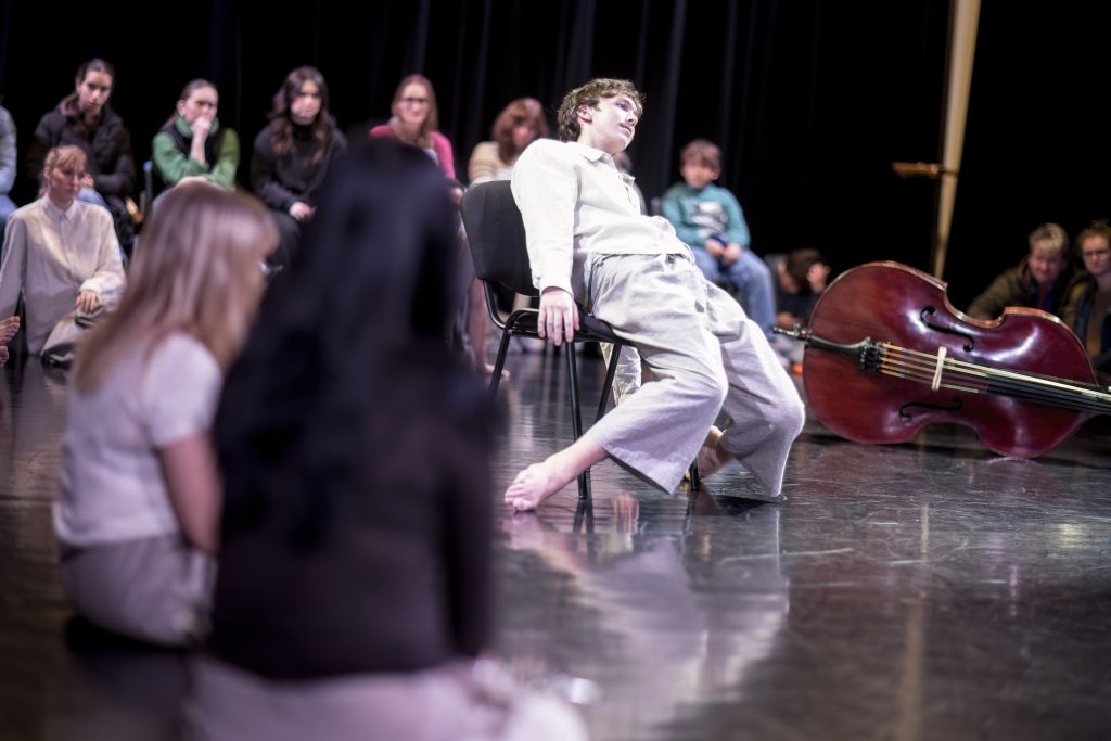 Nová generace 2025 – site specific, 21. listopadu 2025, Lichtenštejnský a Hartigovský palác (foto Vojtěch Brtnický)