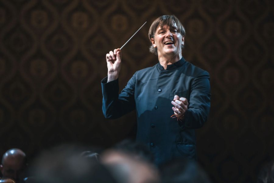 Tomáš Netopil, Česká filharmonie, 15. února 2023 (foto Petr Chodura)