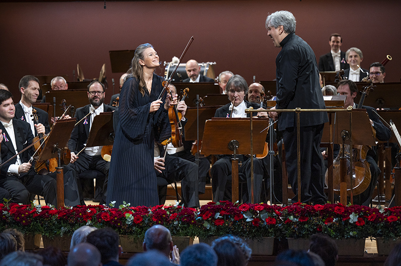 Česká filharmonie • Koncert pro svobodu a demokracii, 16. listopadu 2023, Rudolfinum – Janine Jansen a Antonio Pappano (foto Petr Kadlec)