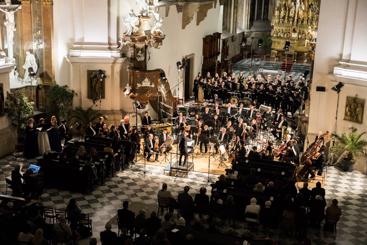 Velikonoční festival duchovní hudby – Rozjímání pro orchestr, 12. dubna 2022 (zdroj Velikonoční festival duchovní hudby, foto Petr Francán)