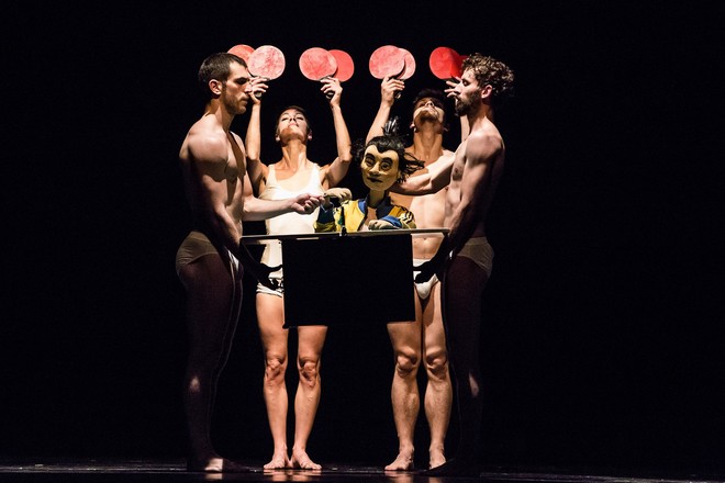 Jo Strømgren: Taneční pocta ping-pongu - 420PEOPLE (foto Pavel Hejný)