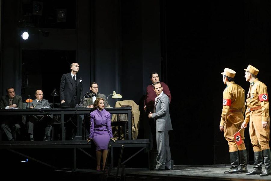 Theu Boermans: Lass uns die Welt vergessen – Volksoper 1938 (Zapomeňme na svět – Volksoper 1938), Volksoper Wien, 2024 (zdroj Volksoper Wien)