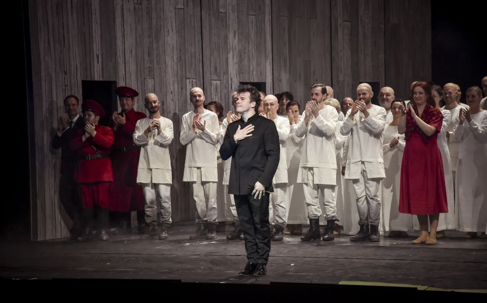 Leoš Janáček: Z mrtvého domu/Glagolská mše –  Jakub Hrůša, Janáčkova opera, 2. listopadu 2022 (foto Marek Olbrzymek)