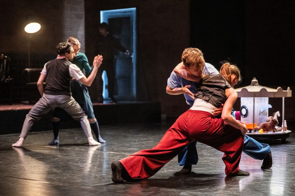 Adam Sojka, Petr Duchalík: Butterfly Effect, Divadlo F. X. Šaldy, Malé divadlo, Liberec (foto Daniel Dančevský)