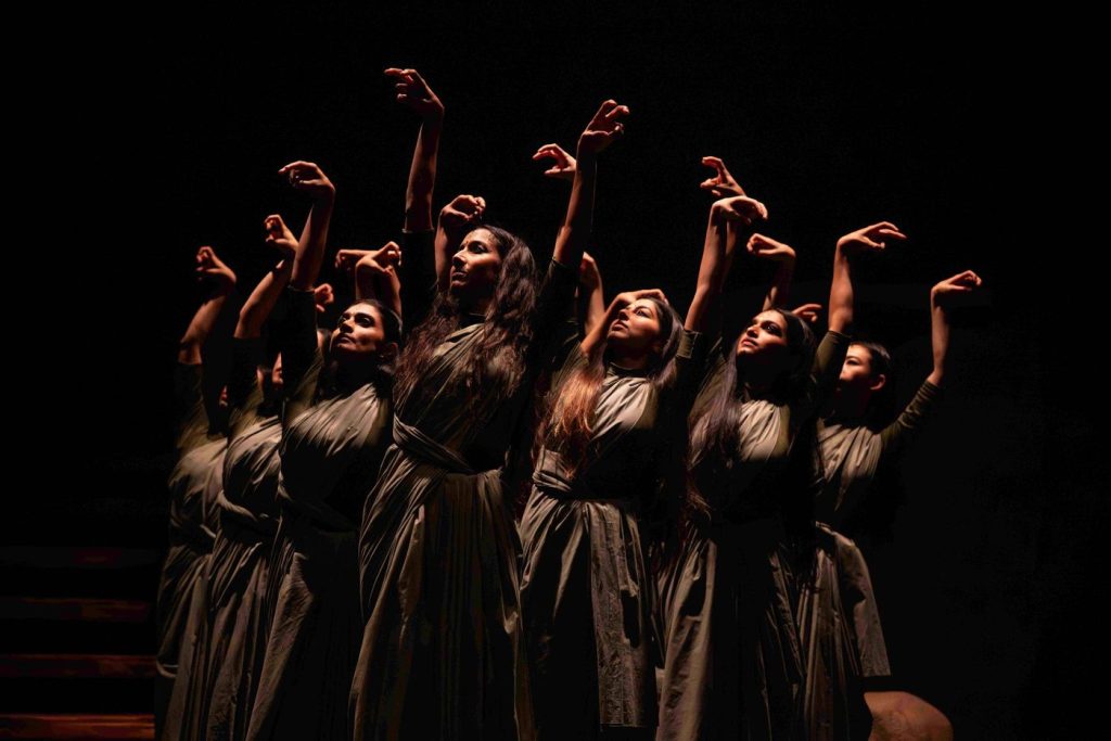 Akram Khan: Thikra: Night of Remembering (foto Camilla Greenwell)