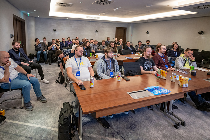 Composers Summit Prague 2024 – Akreditovaní účastníci summitu během masterclass Jespera Kyda a Elii Cmirala v hotelu Marriott (foto Jan Urbánek)