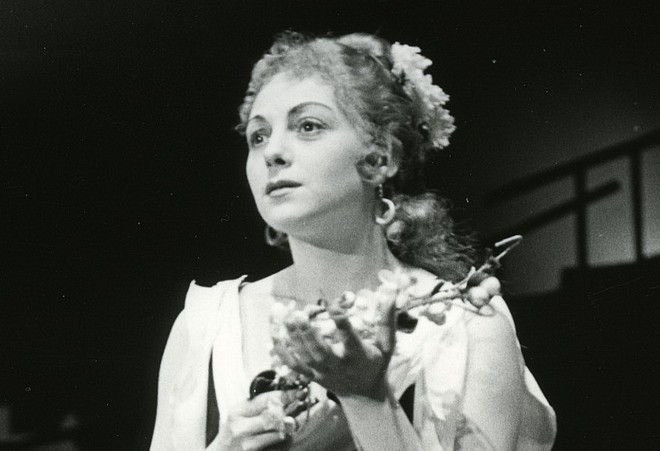 Alexander Krain: Laurencia - Trúda Boudová-Tašká (Jacinta) - SND 1959 (foto Gejza Podhorský)