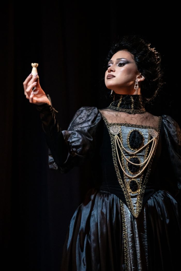 Balet NdB 2 – Poslední večeře (Izabela Gracíková, foto Arthur Abram)